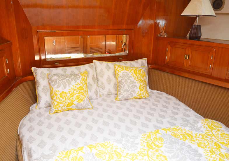 Master bedroom of the 42 feet yacht