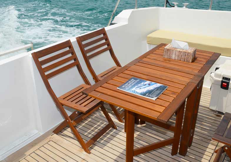 Comfortable seating areas on the flybridge