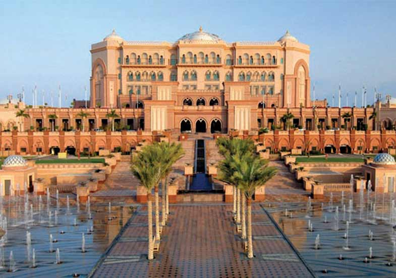 A visit to the luxurious 5 Star Hotel in Abu Dhabi, Emirates Palace