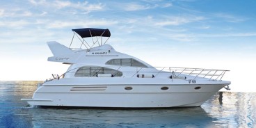 42 feet luxury yacht