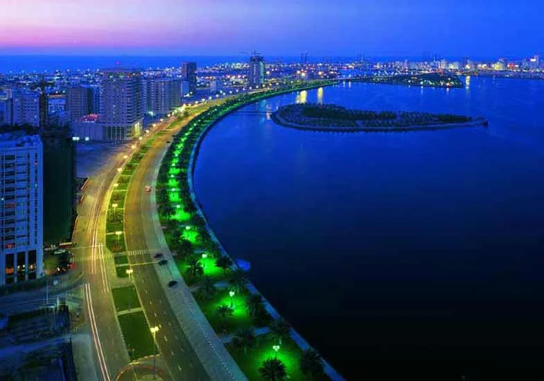 Sharjah-Tour-at-Night-In-Dubai