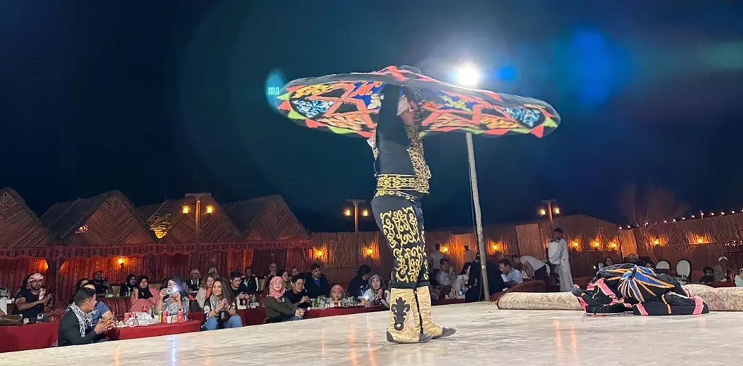 tanoura dance performance